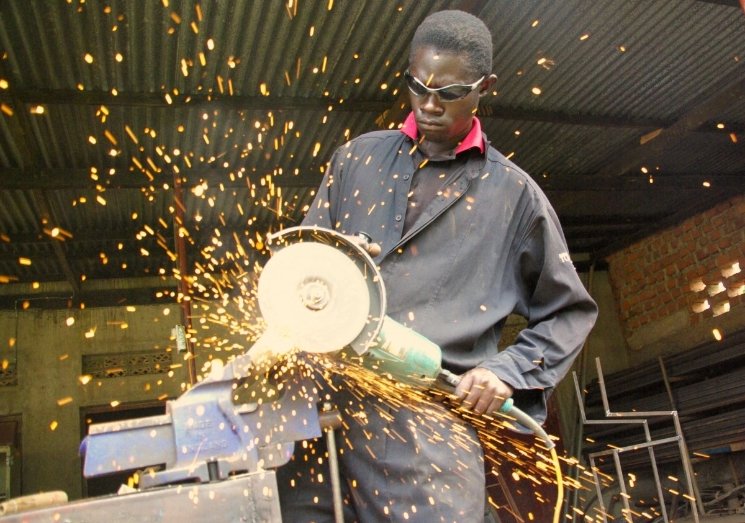 mega_manufacturing_industry_aboutus_image1